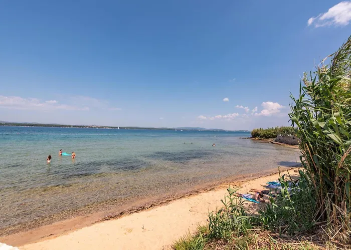 Stunning In تكون